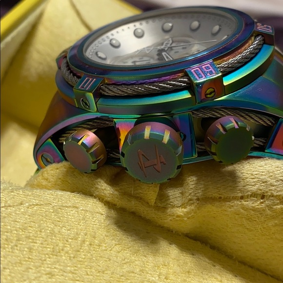 Invicta Iridescent unisex watch main image 8